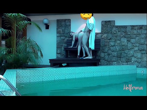 ❤️ Chef inviterer stuepige til poolen, men kunne ikke modstå en hot ❤️❌ Skøn porno at da.passionfeverspot.ru